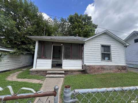 1007 E 4TH Street, West Frankfort, IL 62896