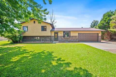 1350 Terry Cir, Pueblo, CO 81006