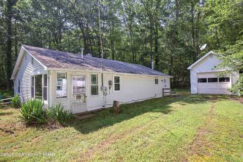 114 Rabbit Run Road, Dingmans Ferry, PA 18328