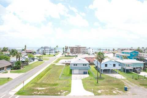 704 S Magnolia, ROCKPORT, TX 78382