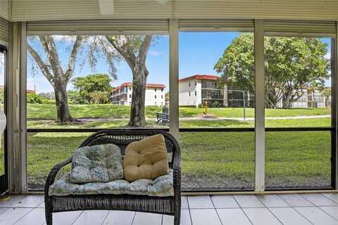 211 S Hollybrook Dr, Pembroke Pines, FL 33025