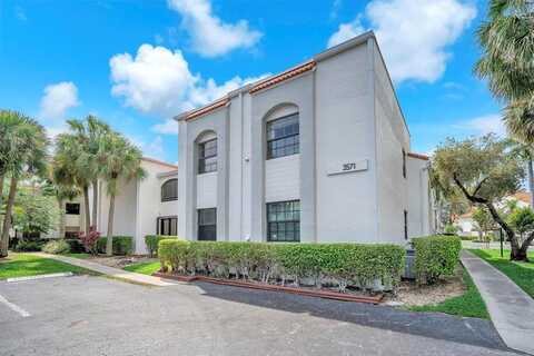 3571 Magellan Cir, Aventura, FL 33180