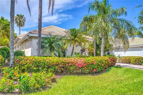 819 Island Club Square, Vero Beach, FL 32963