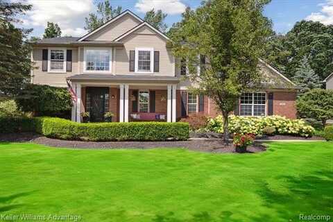 1351 Cartwright Lane, South Lyon, MI 48178