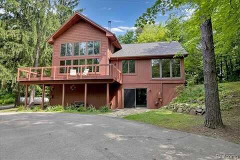 2316 Noble Road, Oxford, MI 48370