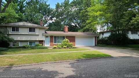 8736 Ringwood Drive, Commerce Township, MI 48382