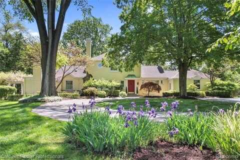 19905 Beverly Road, Beverly Hills, MI 48025