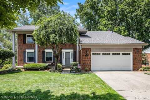 8979 Woodberry Road Road, Plymouth, MI 48170