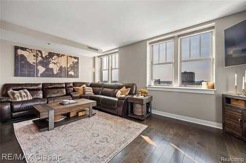 525 W Lafayette Boulevard, Detroit, MI 48226