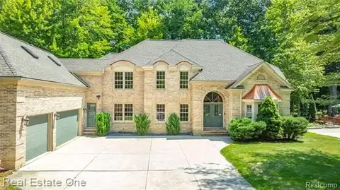 3876 Elder Road S, West Bloomfield, MI 48324
