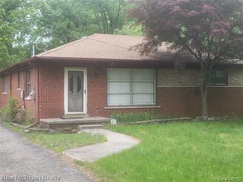 21550 Duns Scotus Street, Southfield, MI 48075