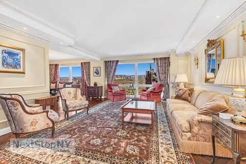 721 Fifth Avenue 48K, New York, NY 10022