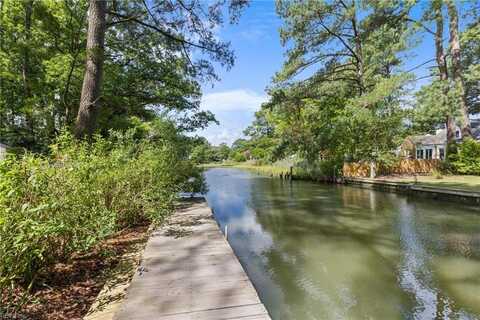 135 Ridgeley Point, Norfolk, VA 23505