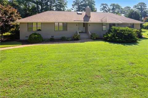 1007 Whippingham Parkway, Carrollton, VA 23314