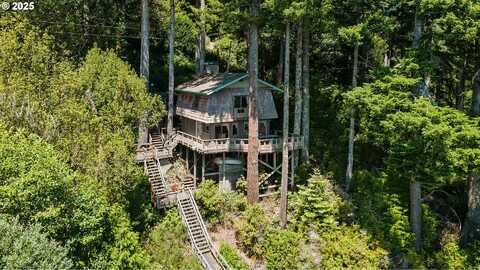 96113 RAINS LN, Lakeside, OR 97449