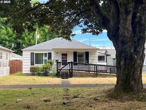 1310 8TH AVE, Longview, WA 98632