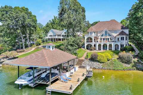 2580 Lakewood Forest RD, Moneta, VA 24121