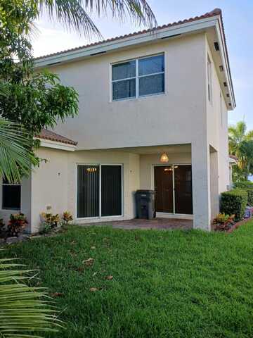 738 Perdido Heights, West Palm Beach, FL 33413