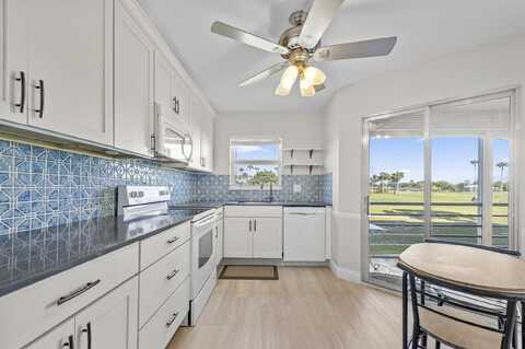3871 Via Poinciana, Lake Worth, FL 33467