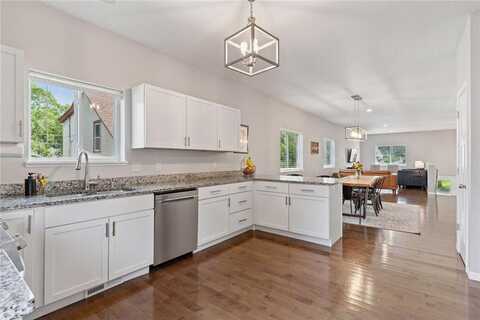 451 Goodhue Street, Saint Paul, MN 55102