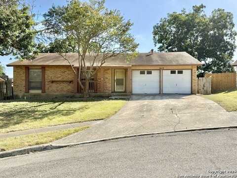 5819 Champions Hill Dr., San Antonio, TX 78233