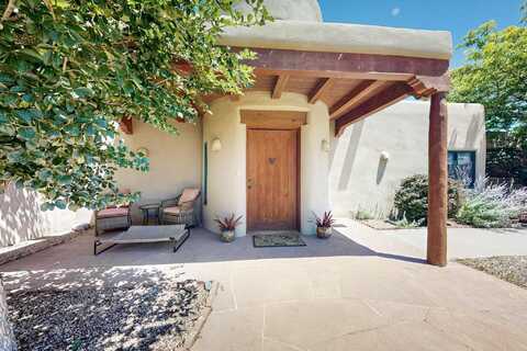 80 La Paz Loop, Santa Fe, NM 87508