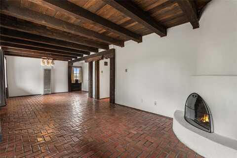 72 Moya Road, Santa Fe, NM 87508