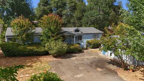17930 Tiptoe Lane, Redding, CA 96003