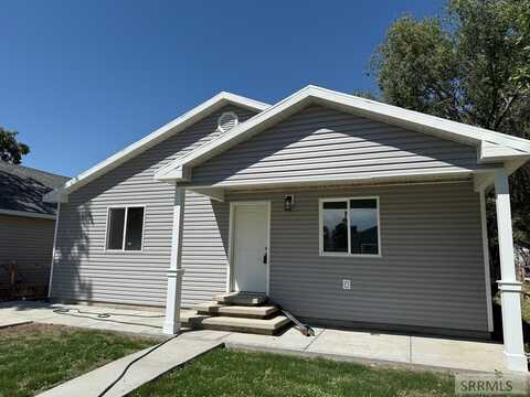 239 Van Buren Street, American Falls, ID 83211