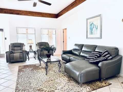 1 Torrey Pines Rd., Laguna Vista, TX 78578