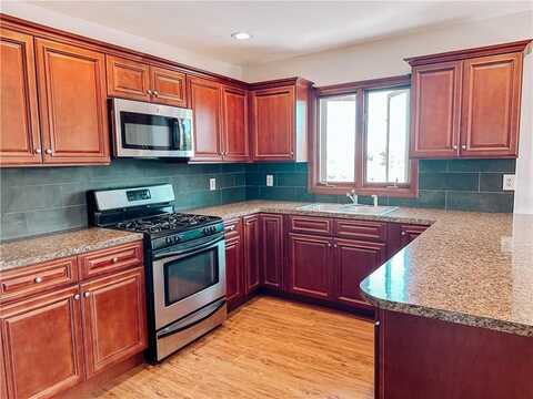 341 Metacom Avenue, Warren, RI 02885