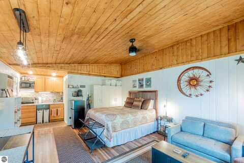 5712 Shanty Creek Road, Bellaire, MI 49615