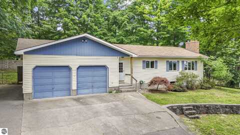 4761 Bartlett, Williamsburg, MI 49690