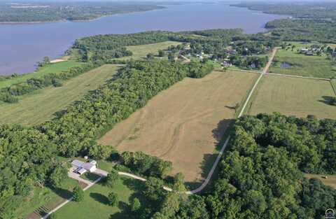0001 Comanche RD, Meriden, KS 66512