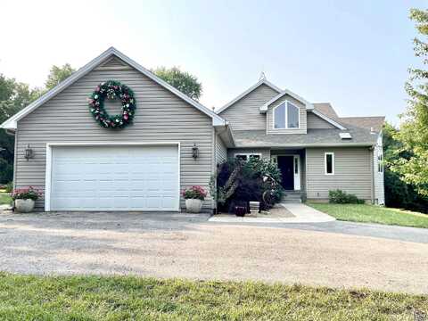 6330 Rock Creek DR, Ozawkie, KS 66070