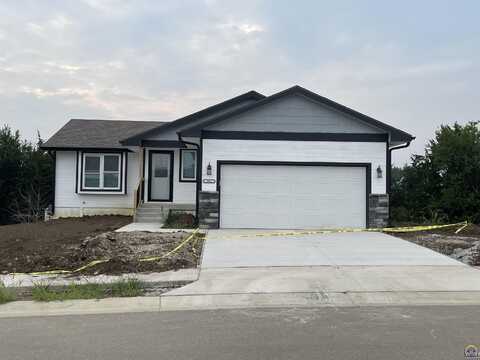 202 SE 43rd St, Topeka, KS 66610