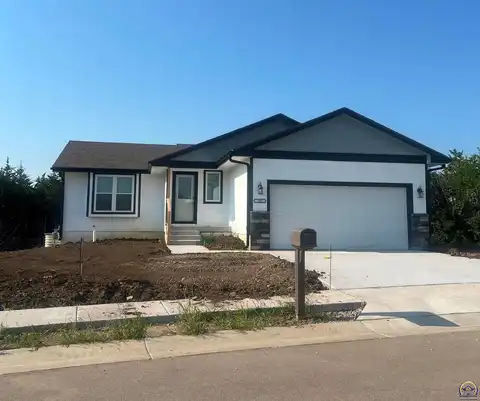202 SE 43rd St, Topeka, KS 66610