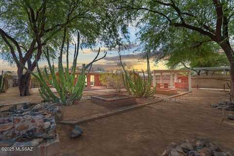3737 N Tyndall Avenue, Tucson, AZ 85719