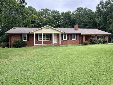 19 Hillside Park Drive, Thomasville, NC 27360