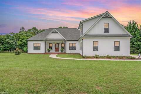 132 Parkview Lane, Reidsville, NC 27320