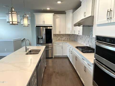10530 Sablewood Drive, Raleigh, NC 27617