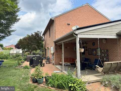 208 MONTCLAIR COURT, HAGERSTOWN, MD 21742
