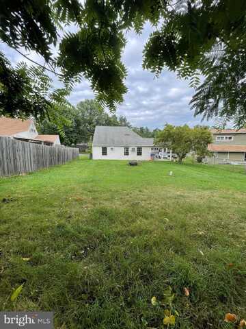 289 HOLLY DRIVE, LEVITTOWN, PA 19055