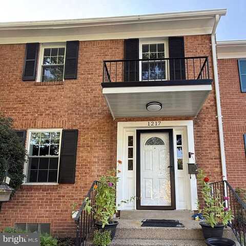 1217 FOX RUN PLACE, WOODBRIDGE, VA 22191