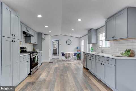 239 EDWARD LANE, LOTHIAN, MD 20711