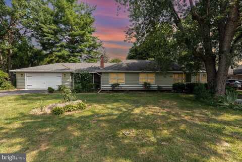 907 W LOUTHER STREET, CARLISLE, PA 17013