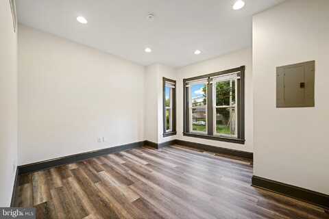 119 S BROAD STREET, KENNETT SQUARE, PA 19348