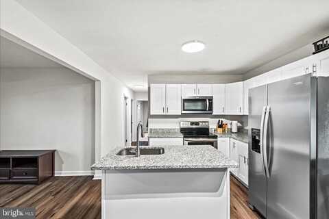 2010 LAKE RD, LOTTSBURG, VA 22511