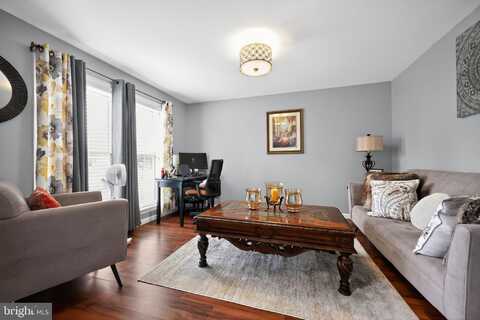 15 BROOK DRIVE, BURLINGTON, NJ 08016