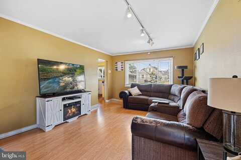 8119 CORNWALL ROAD, DUNDALK, MD 21222